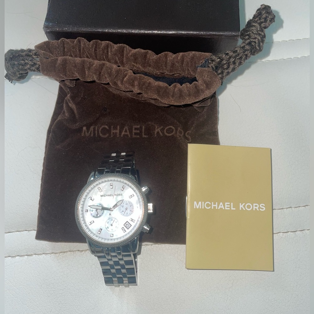 MICHAEL KORS MOTHER OF PEARL WATCH - Picture 2 of 2